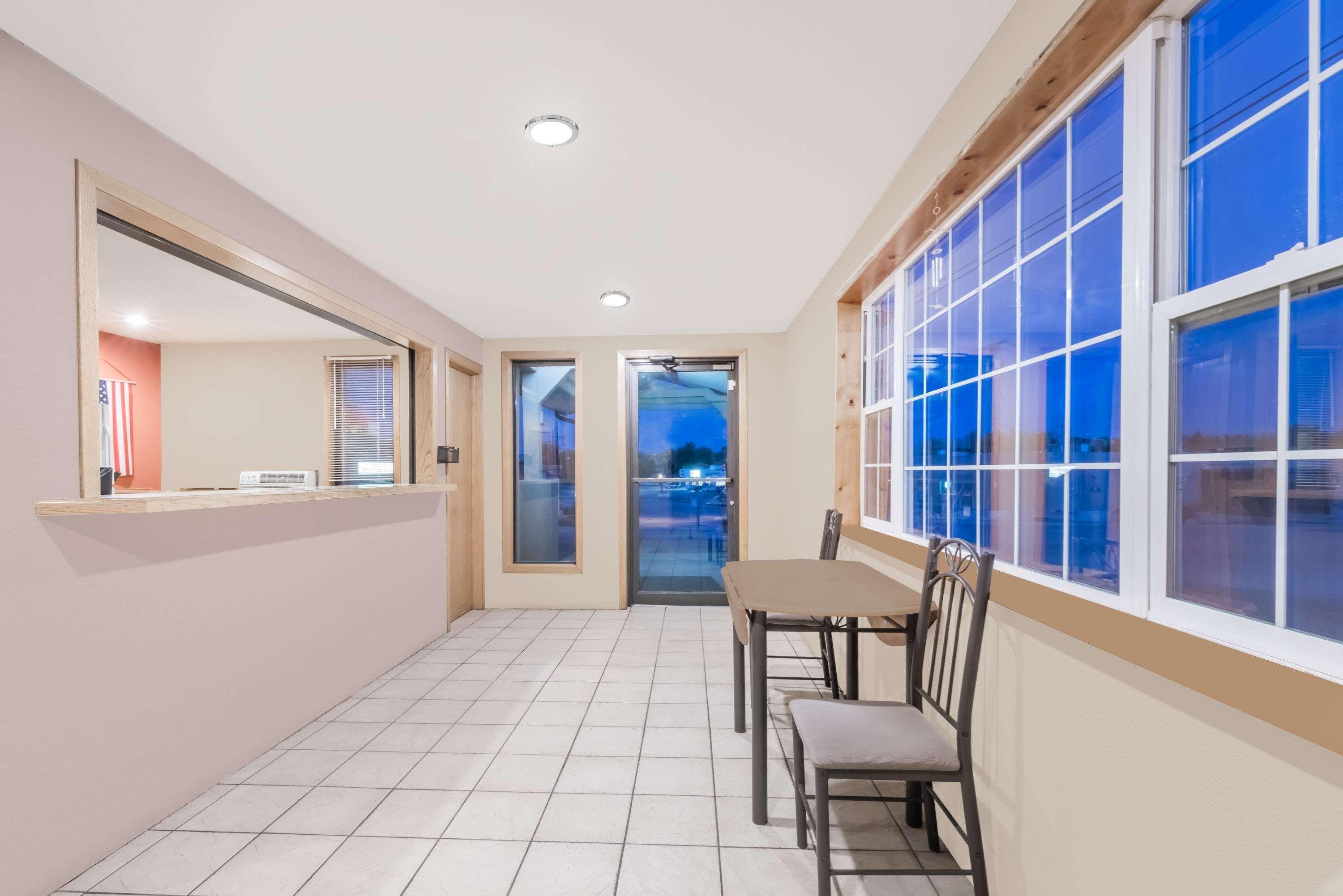 Hotel Super 8 By Wyndham Belle Fourche Sd Exterior foto