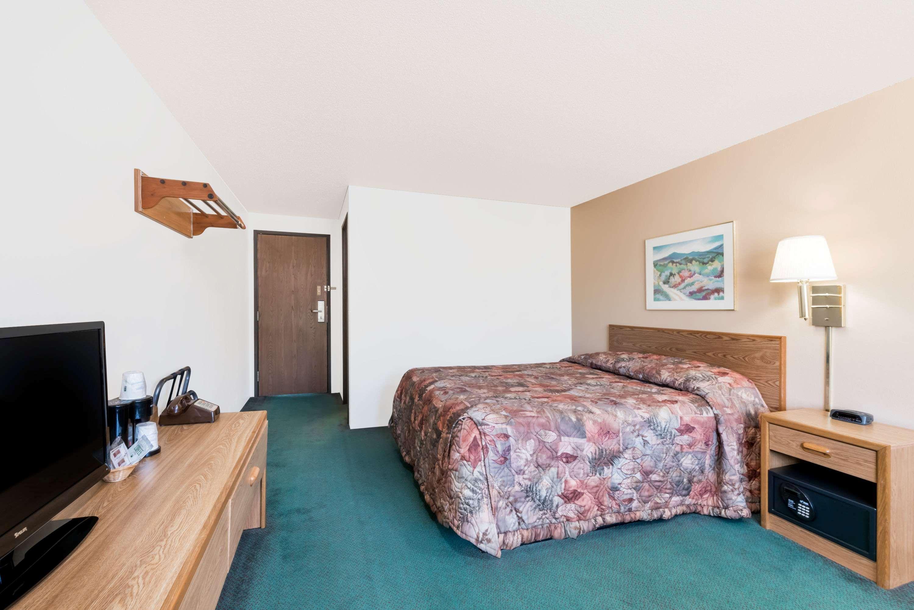 Hotel Super 8 By Wyndham Belle Fourche Sd Exterior foto